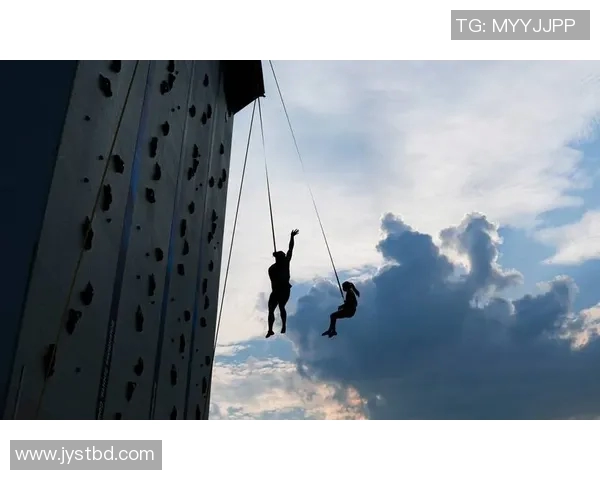 攀岩之巅：深入了解成都攀岩队员的个人技能与训练秘辛